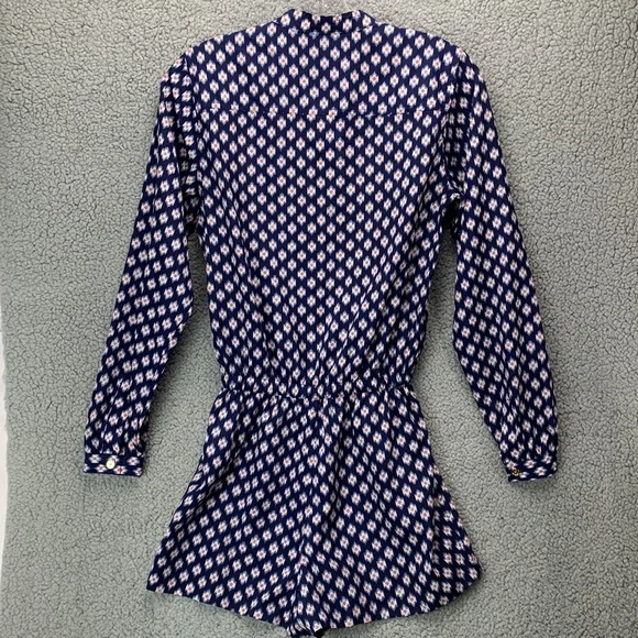 Michael Kors Romper Women’s Size XS Blue Long Sleeve Printed Shorts One Piece - Picture 11 of 12